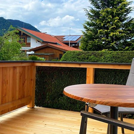 Haus Jaeger Ferienwohnungen Mit Indoor-Pool Inkl. Chiemgaukarte Ruhpolding Exteriör bild