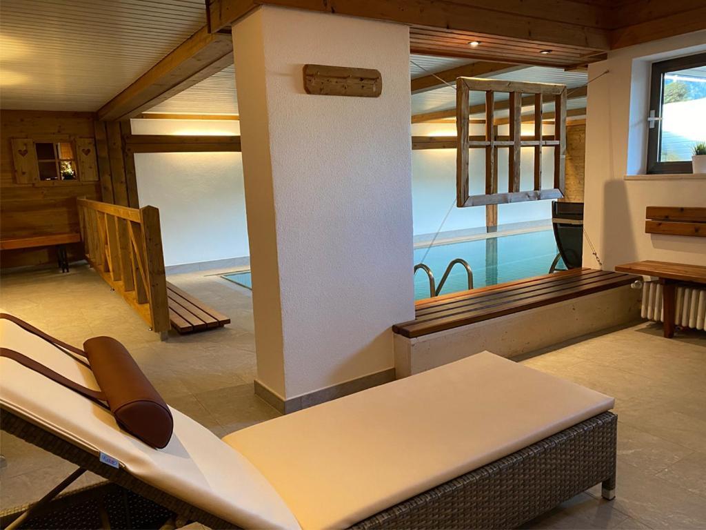 Haus Jaeger Ferienwohnungen Mit Indoor-Pool Inkl. Chiemgaukarte Ruhpolding Exteriör bild