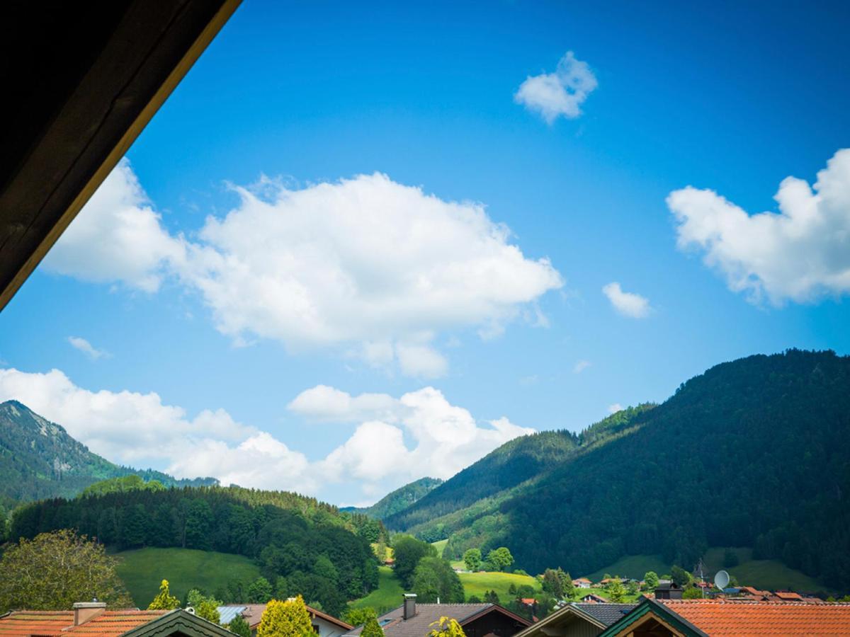 Haus Jaeger Ferienwohnungen Mit Indoor-Pool Inkl. Chiemgaukarte Ruhpolding Exteriör bild